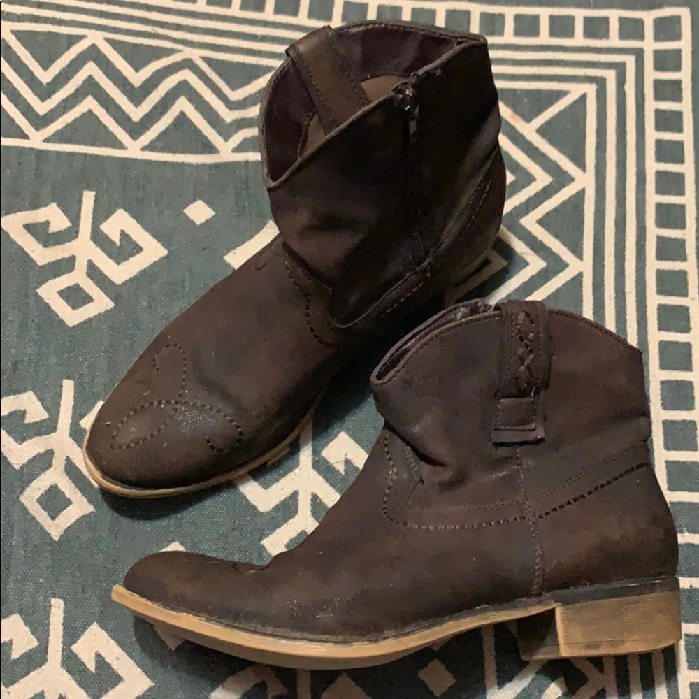 American Eagle Short Cowgirl Boots